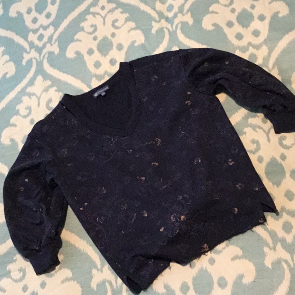 Democracy V-Neck sweatshirt